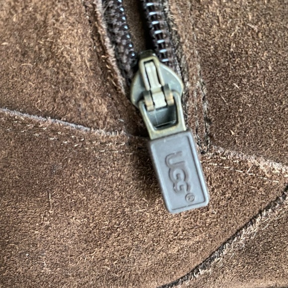 UGG Australia Cargo Suede Leather W/Sheepskin Lined Brown Boots S/N 1968 size 4 - Picture 9 of 16